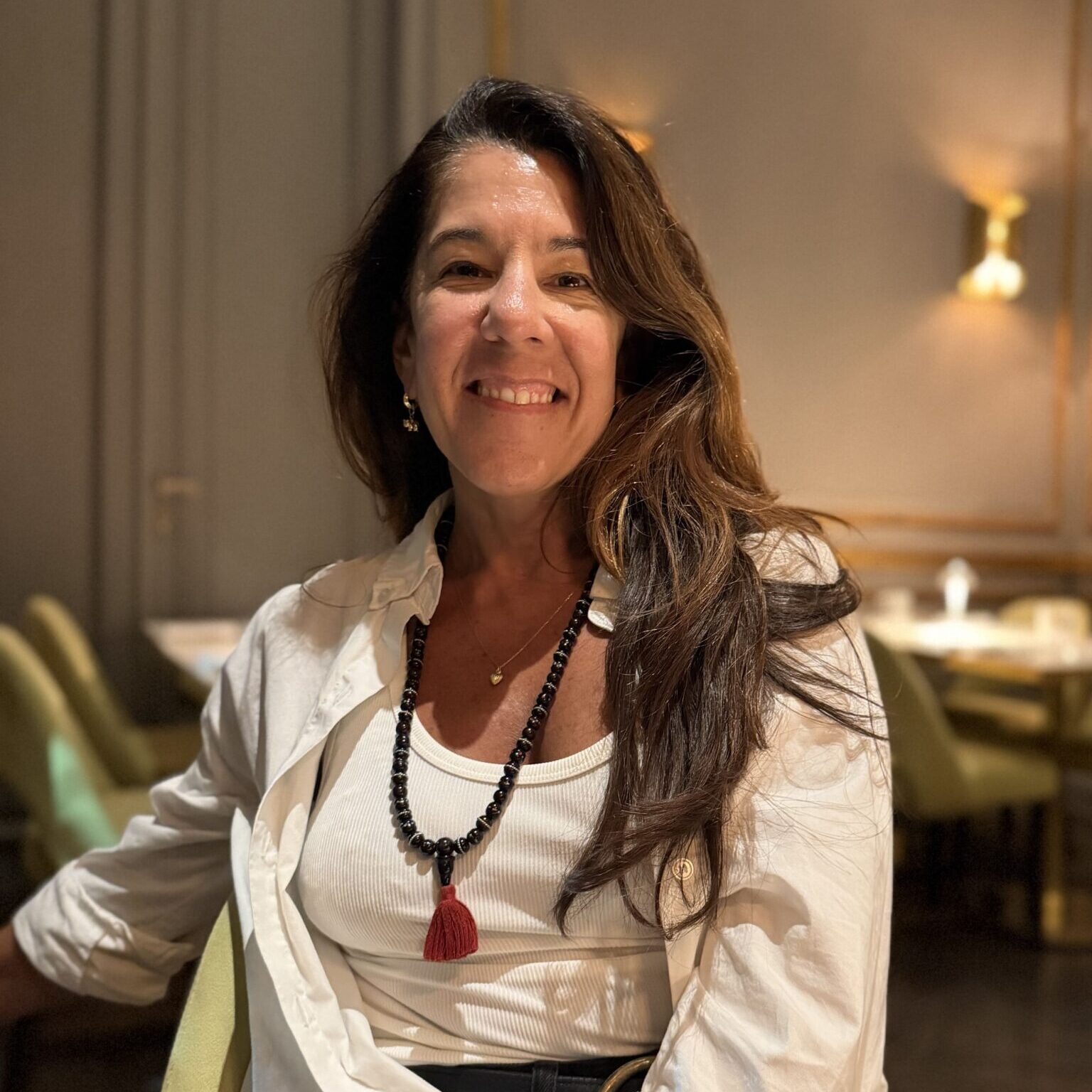 Intro al Tantra en Uruguay amapoly kari 1 scaled e1775747635428s AmaPoly